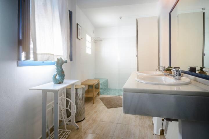 Apartamento Con Terraza Vistas Al Mar. Конил-де-ла-Фронтера Екстериор снимка